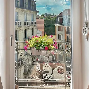 Easy Isola, For An Easy Apartamento