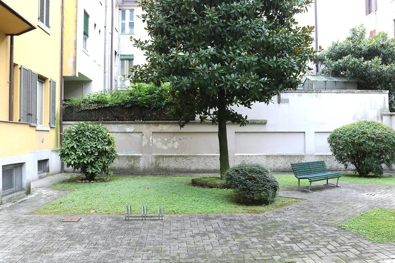 Super Milano Rogoredo Vacation Apartment - 4 People